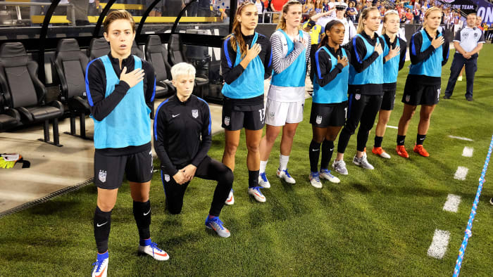 Megan Rapinoe kneels for the anthem at a 2016 U.S. women's national team game